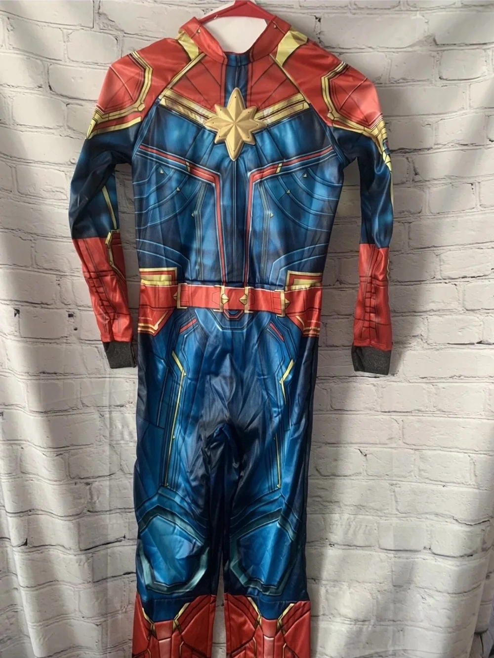 NEW Kids Disney Store Captain Marvel Costume Sz M Avengers Super Hero Halloween - Picture 3 of 3